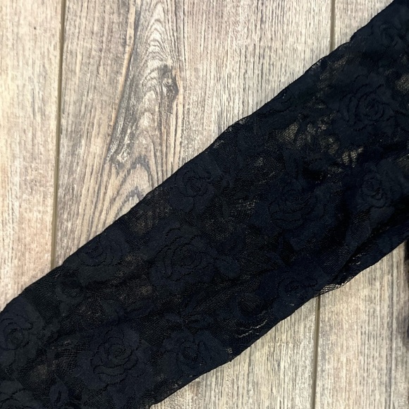 Alison Sheri Black Lace Long Sleeve Top M | Elegant Floral Design - Picture 2 of 7